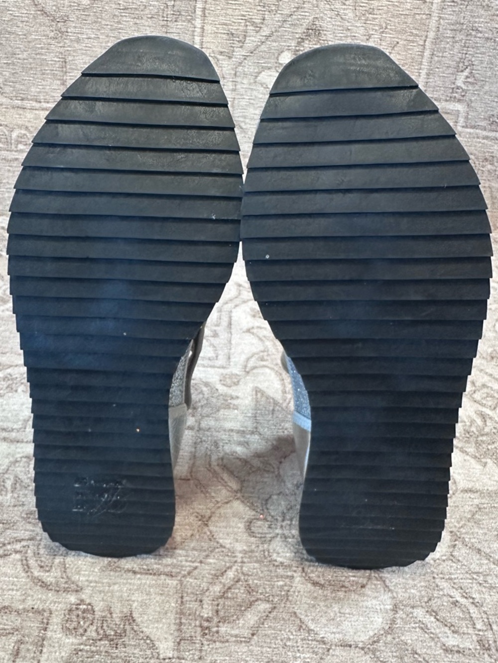 Bebe Brienna CutOut Sneakers - Picture 5 of 5